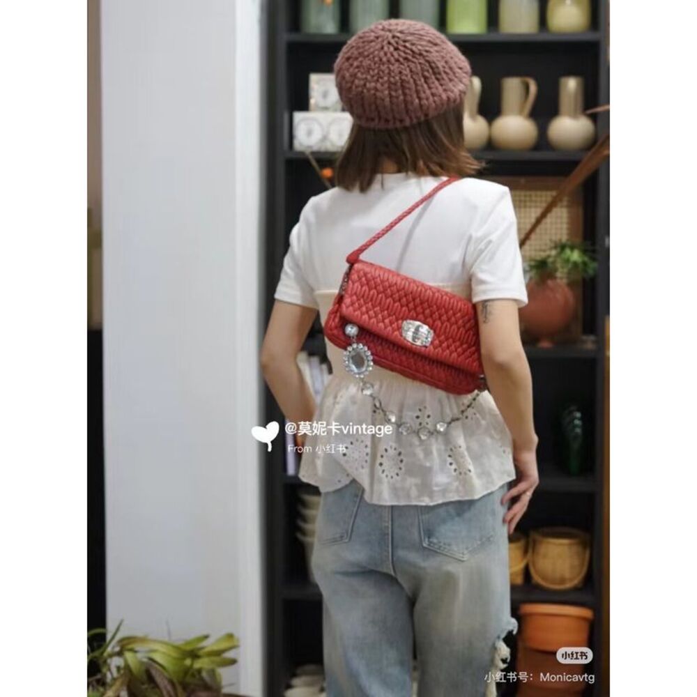 Miu Miu Women Pre-Loved Bag Very Good Condition - Picture 8 of 9